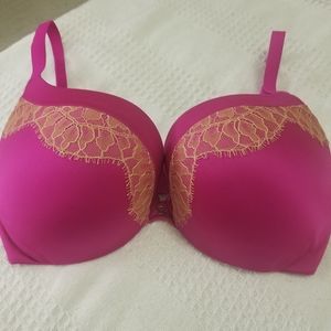 SOLD!  Victoria's Secret 34D Bra